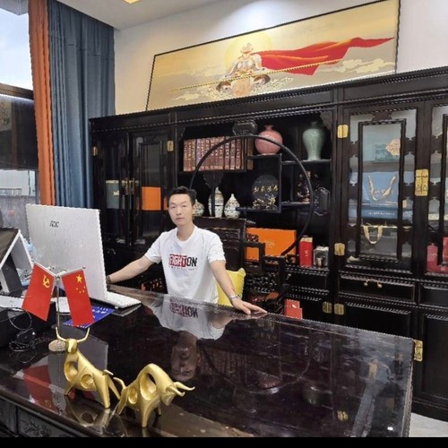 囤百万服装商贸行
