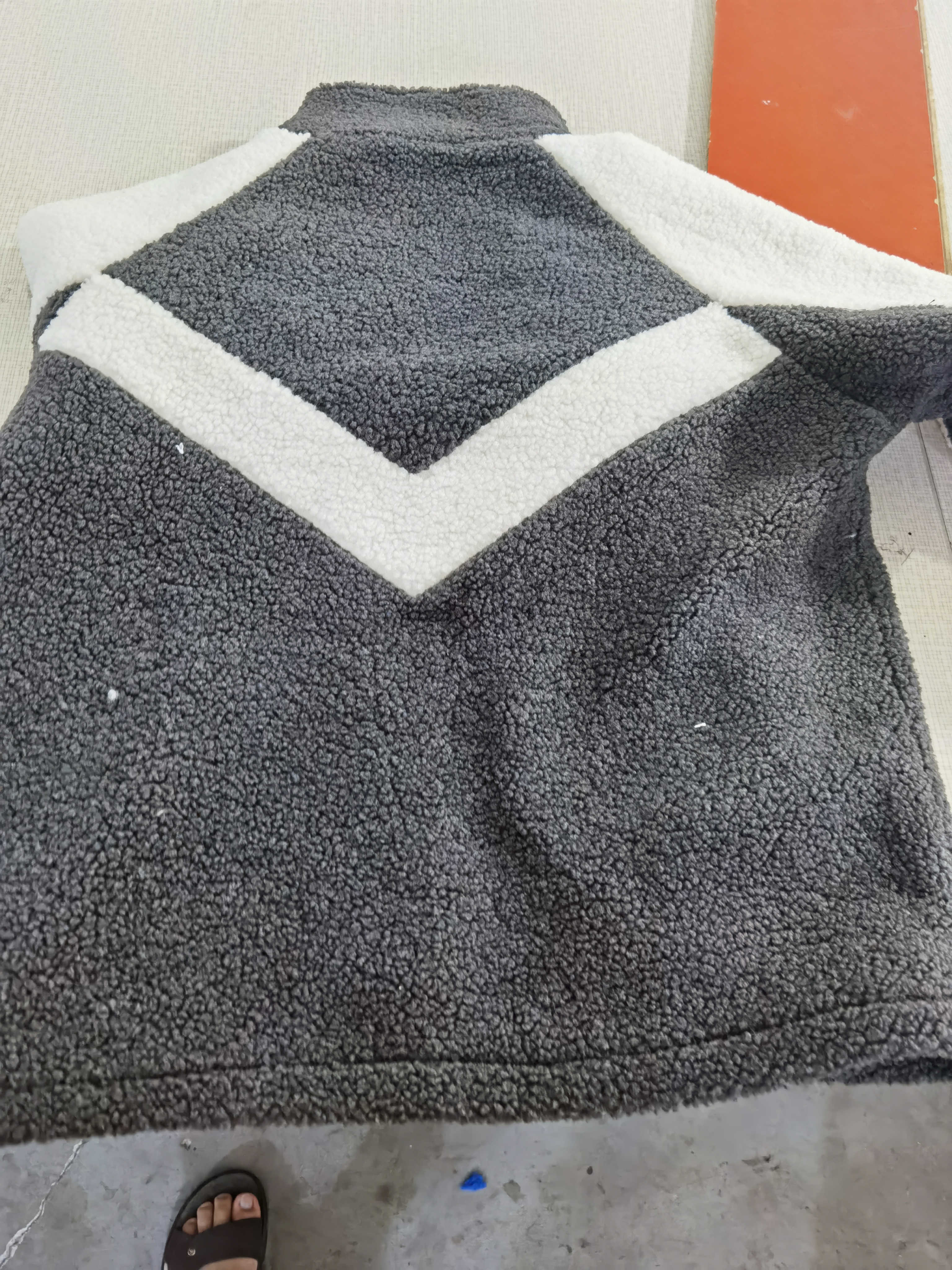 诚毅服饰工厂图片4