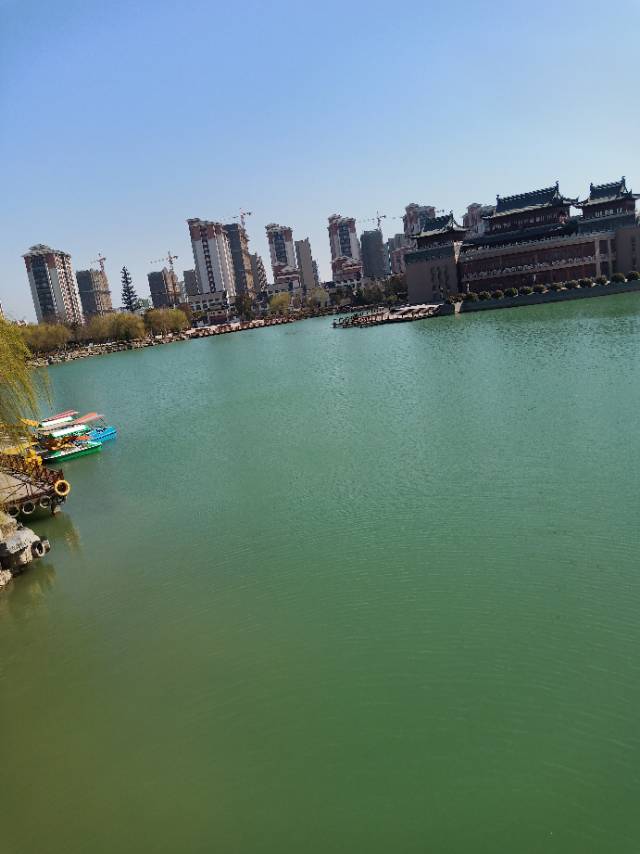 申无琼制衣厂