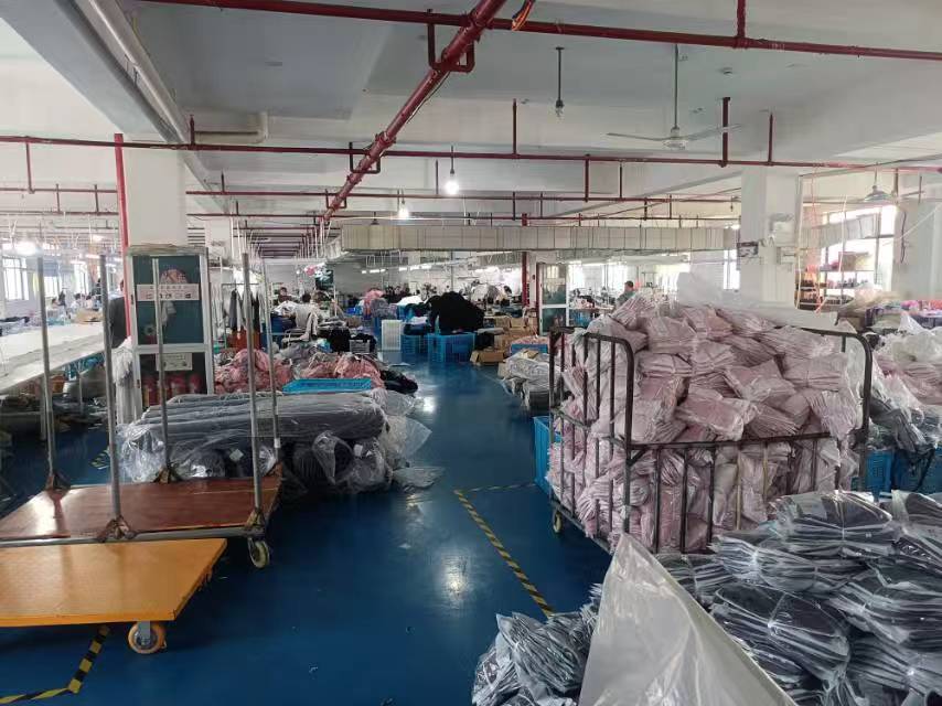 依冉服饰有限公司工厂图片3
