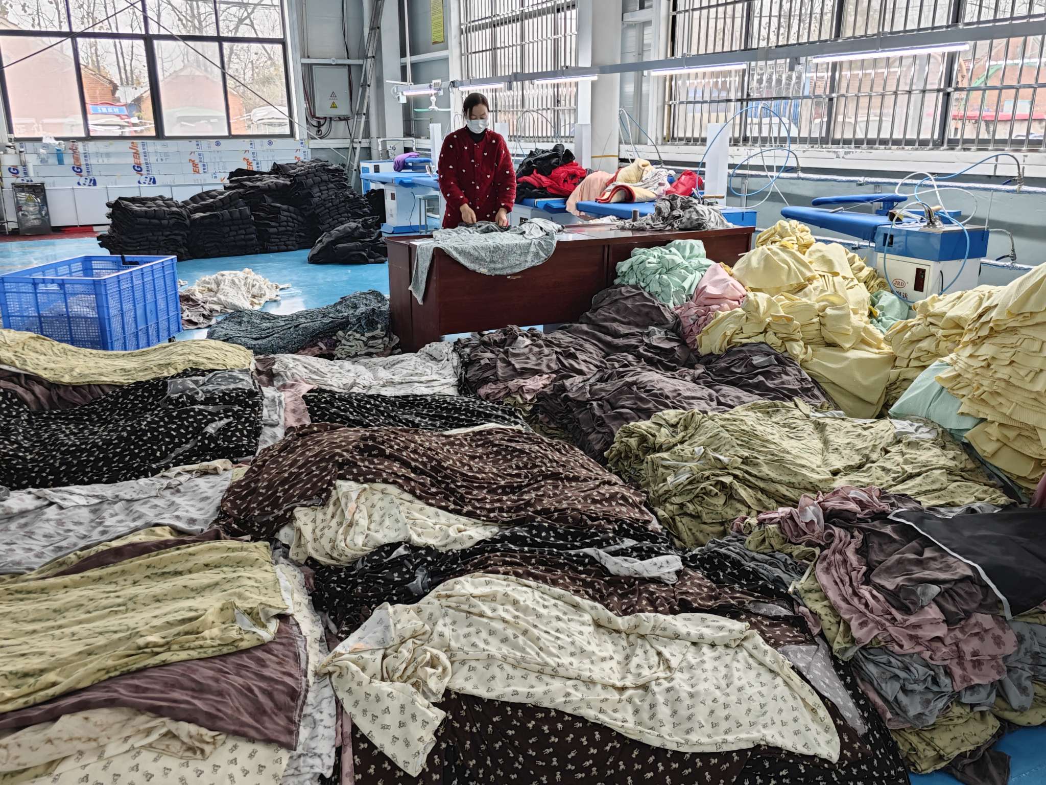 河南省锐驰服饰有限公司工厂图片2