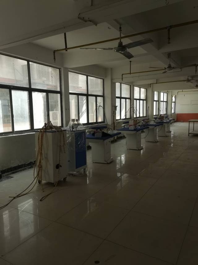 广州和隆服饰工厂图片3
