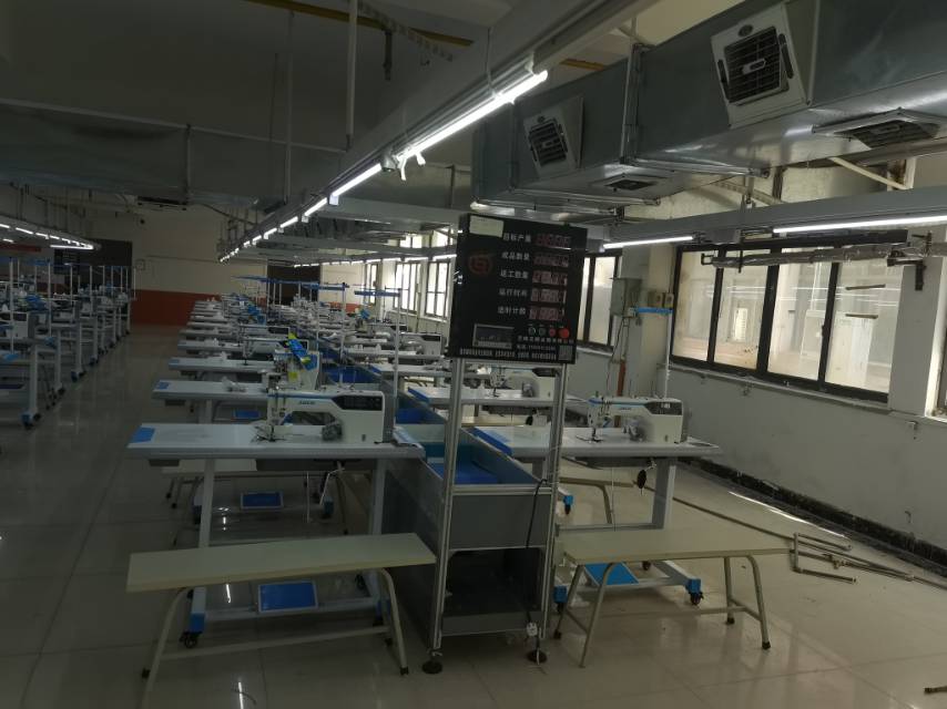 广州和隆服饰工厂图片4