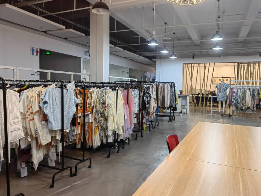 合肥丽景服饰有限公司工厂图片2