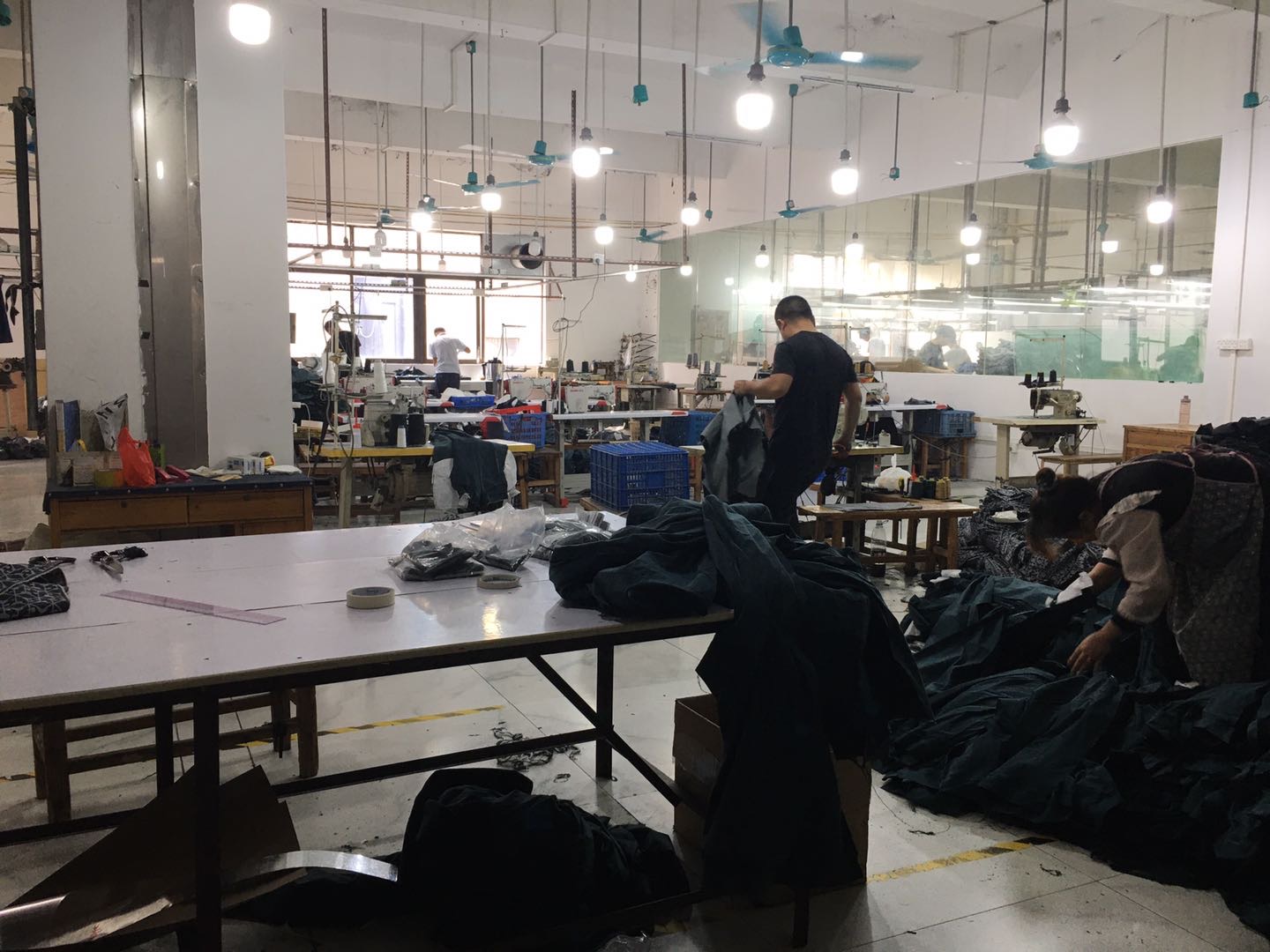 佛山市顺德区亦泰服装有限公司工厂图片3