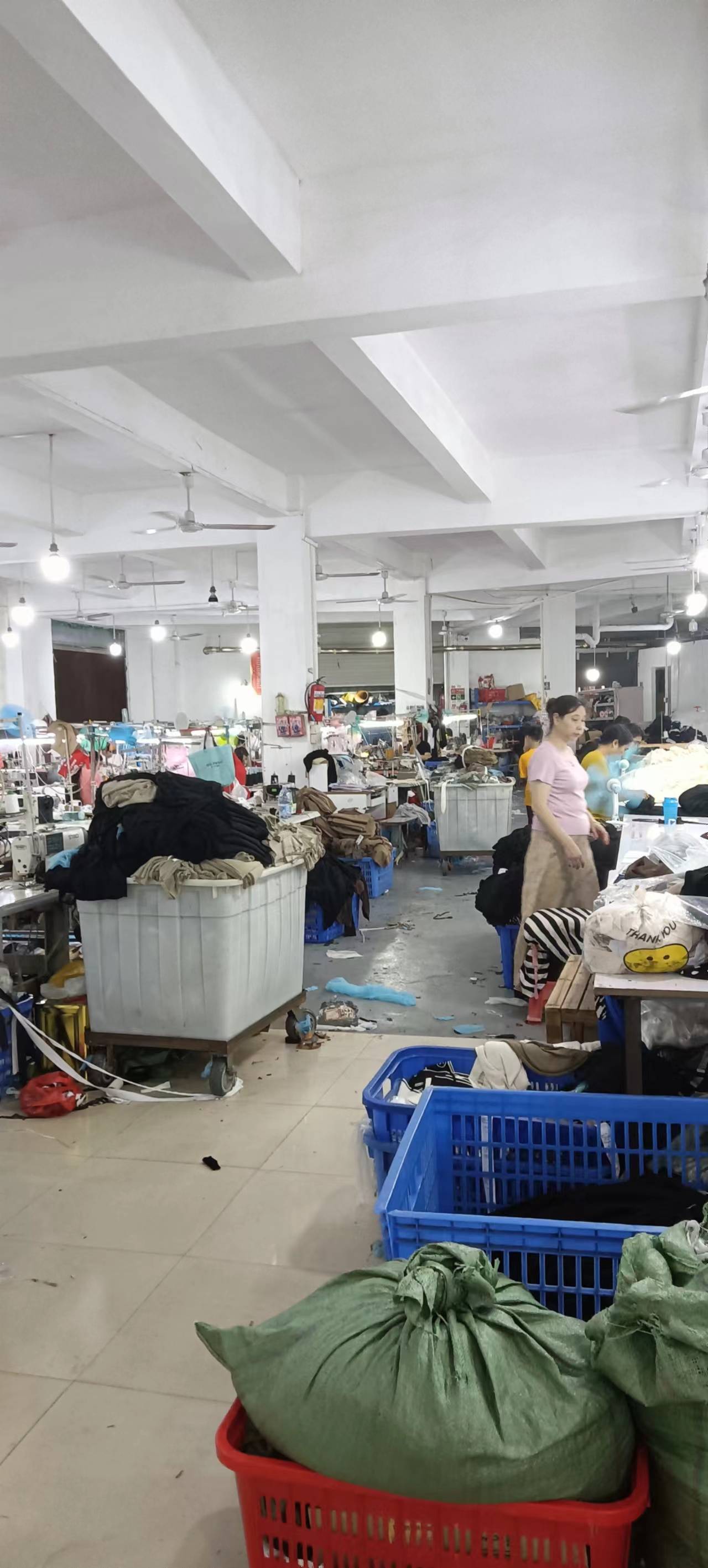 文英服饰工厂图片3