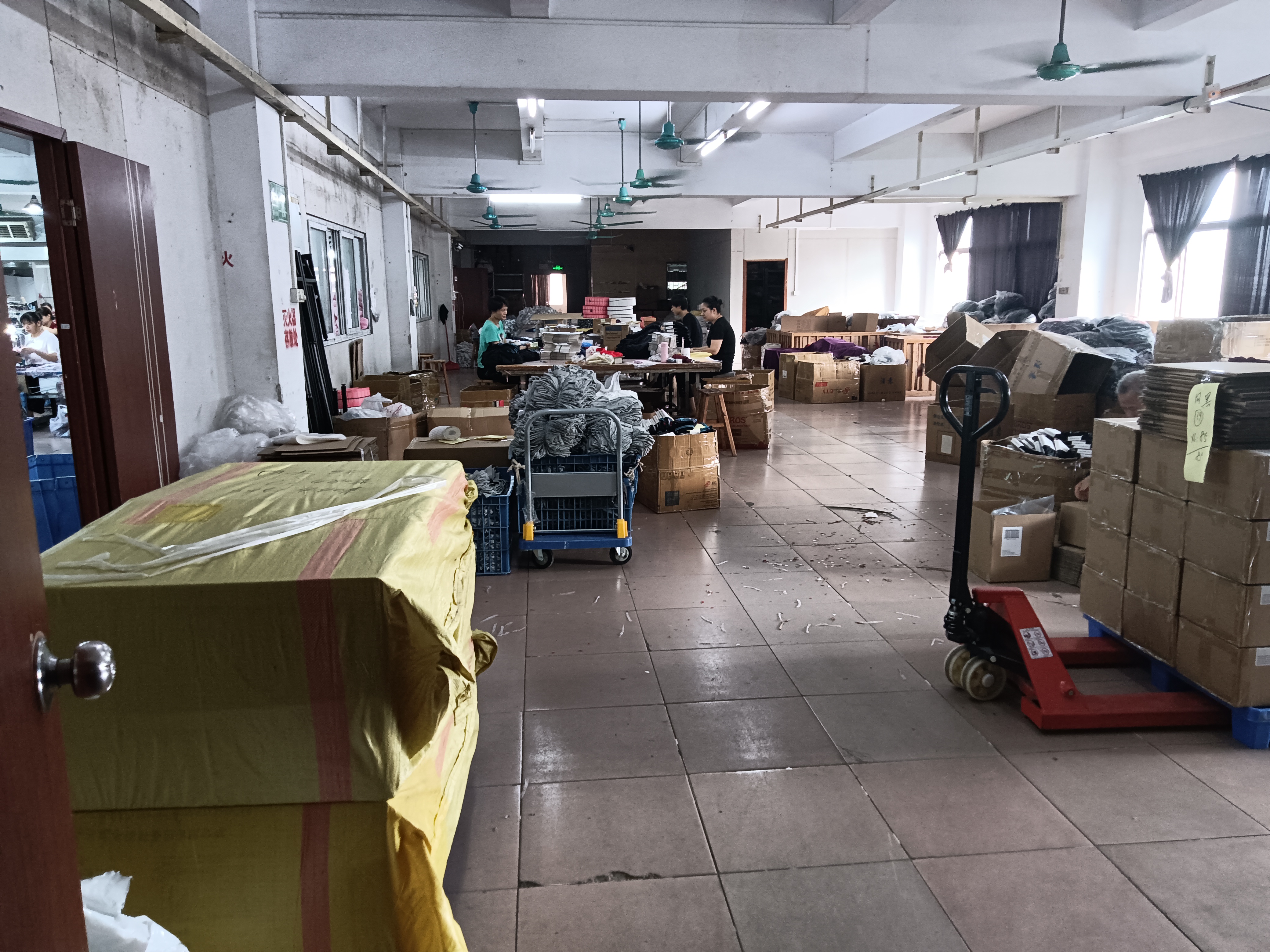 中山市剑蓝服装厂工厂图片4