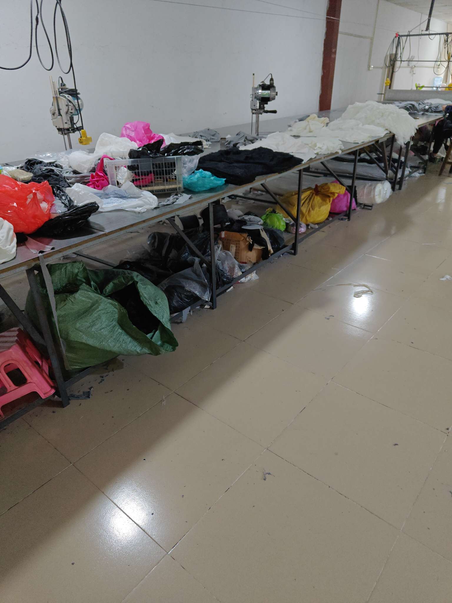 云之裳服饰工厂图片3