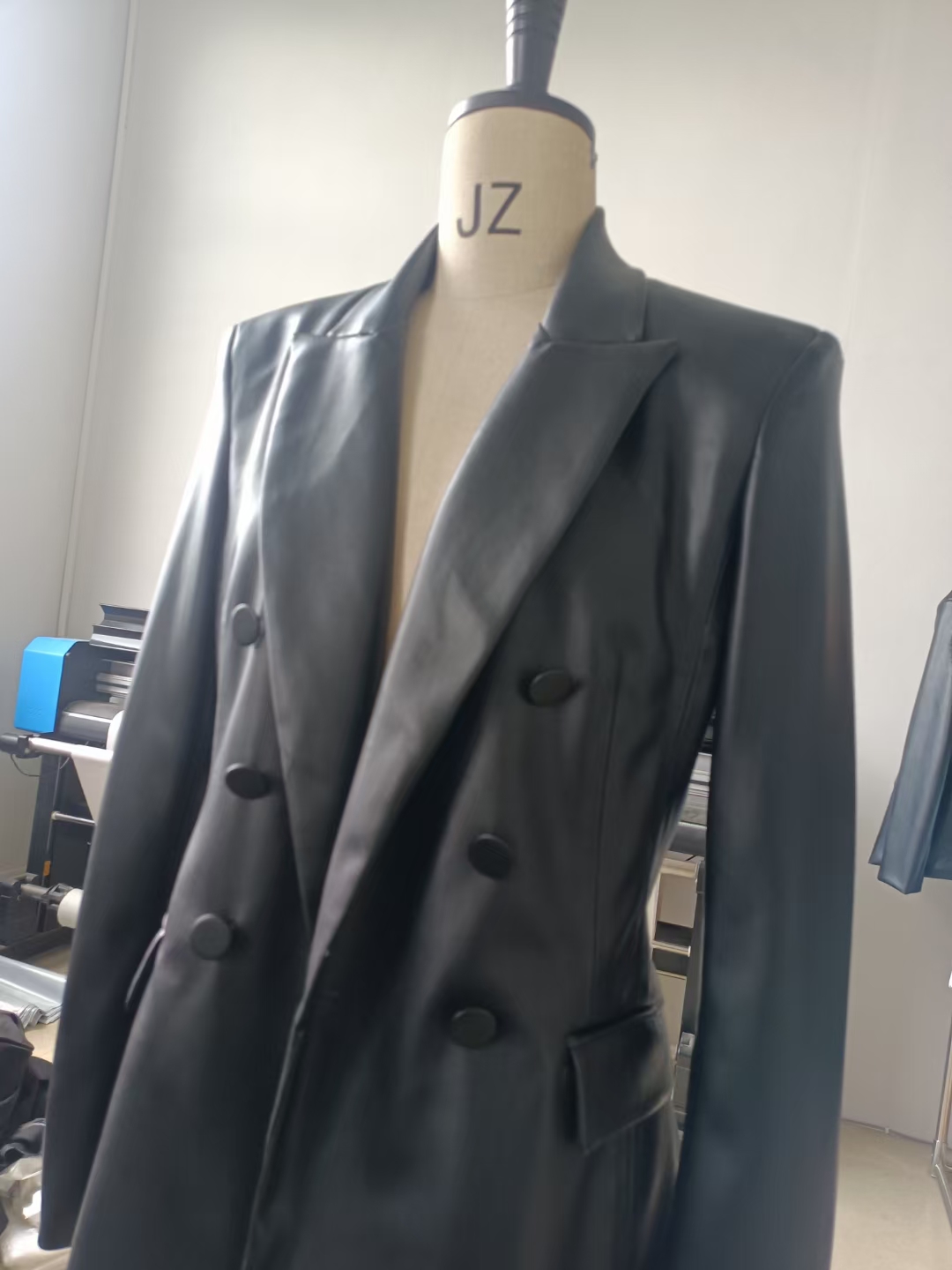 鑫梦服饰工厂图片2
