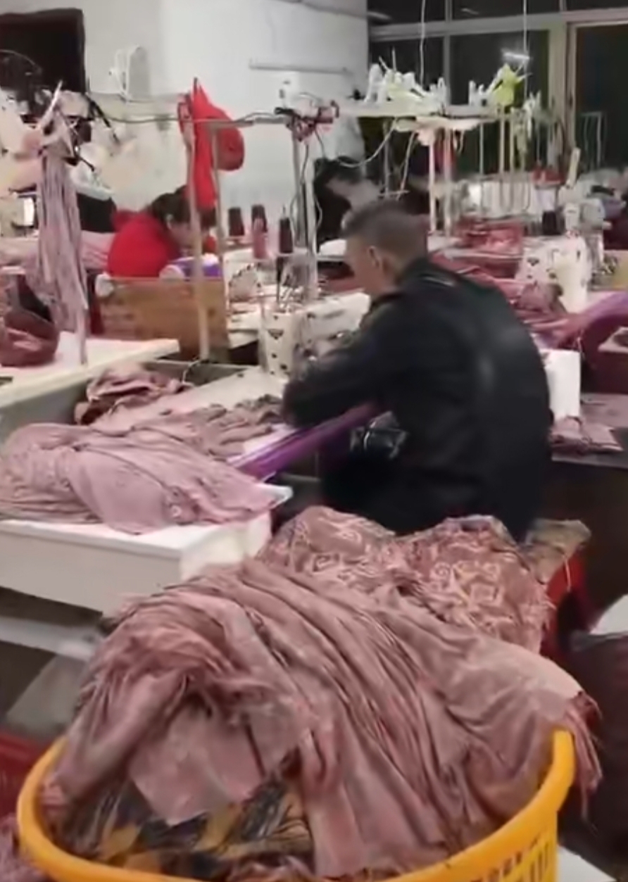 七七K服饰工厂图片2