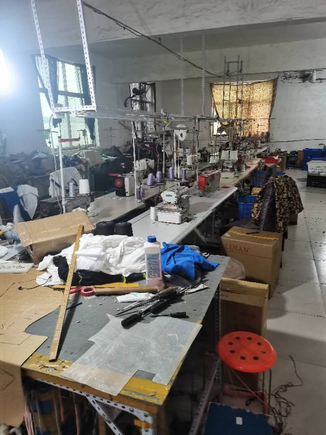 新郑市枫林服饰厂工厂图片3