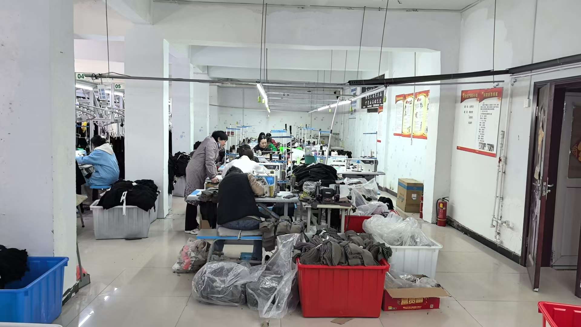 长垣市沐沐服装厂工厂图片2