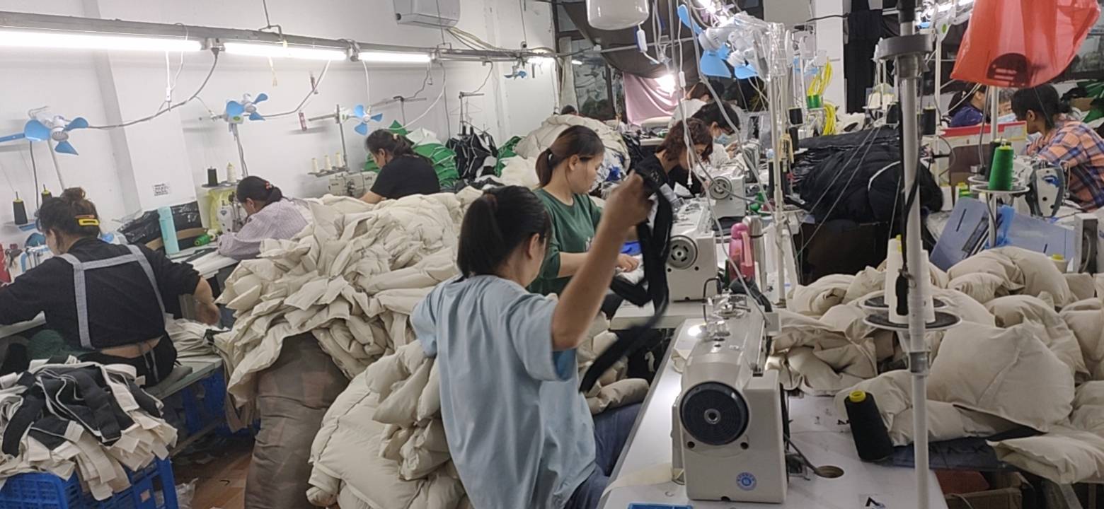 江苏省泰州市泰兴市可向峰欣服饰有限公司工厂图片3