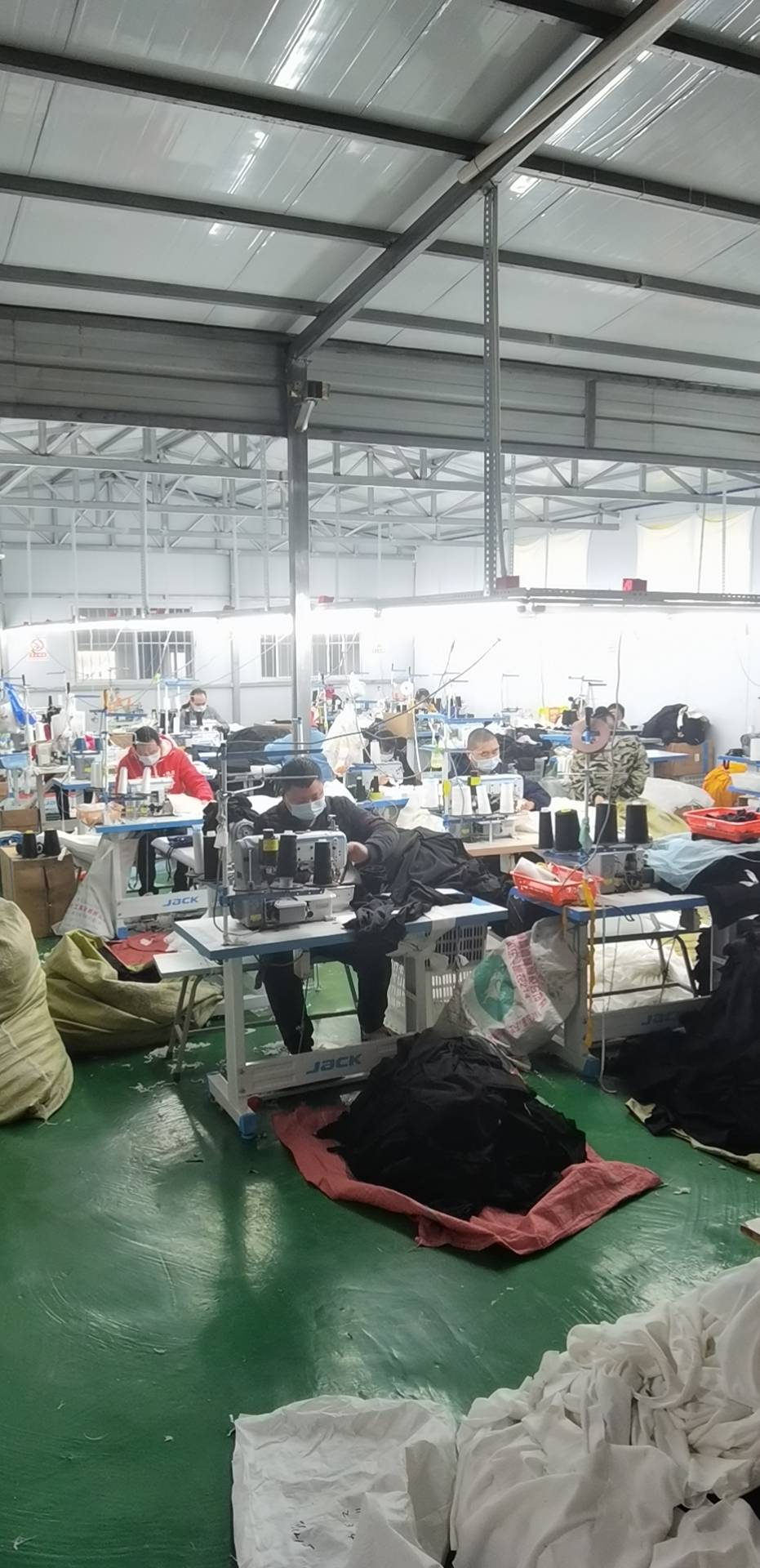 荆州市鹏鑫服饰有限公司