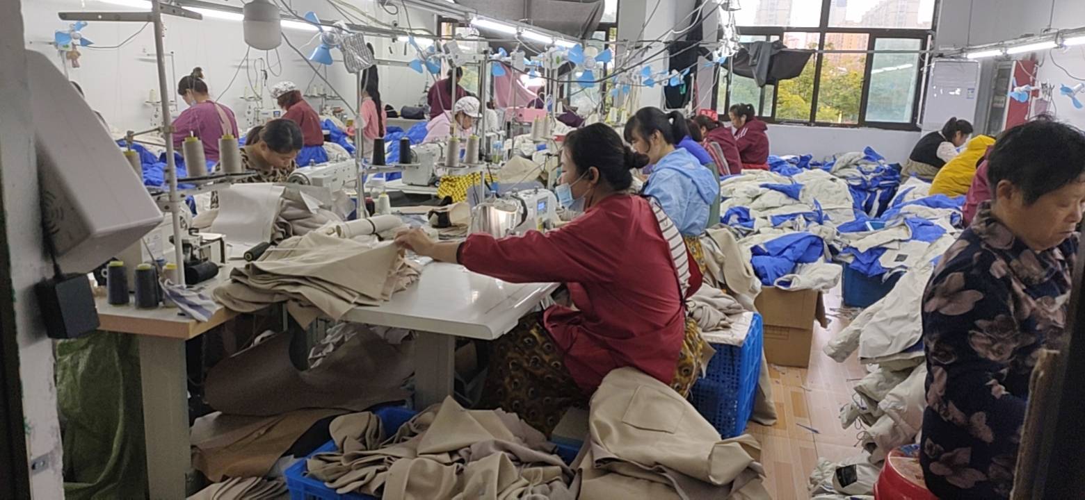 江苏省泰州市泰兴市可向峰欣服饰有限公司工厂图片2