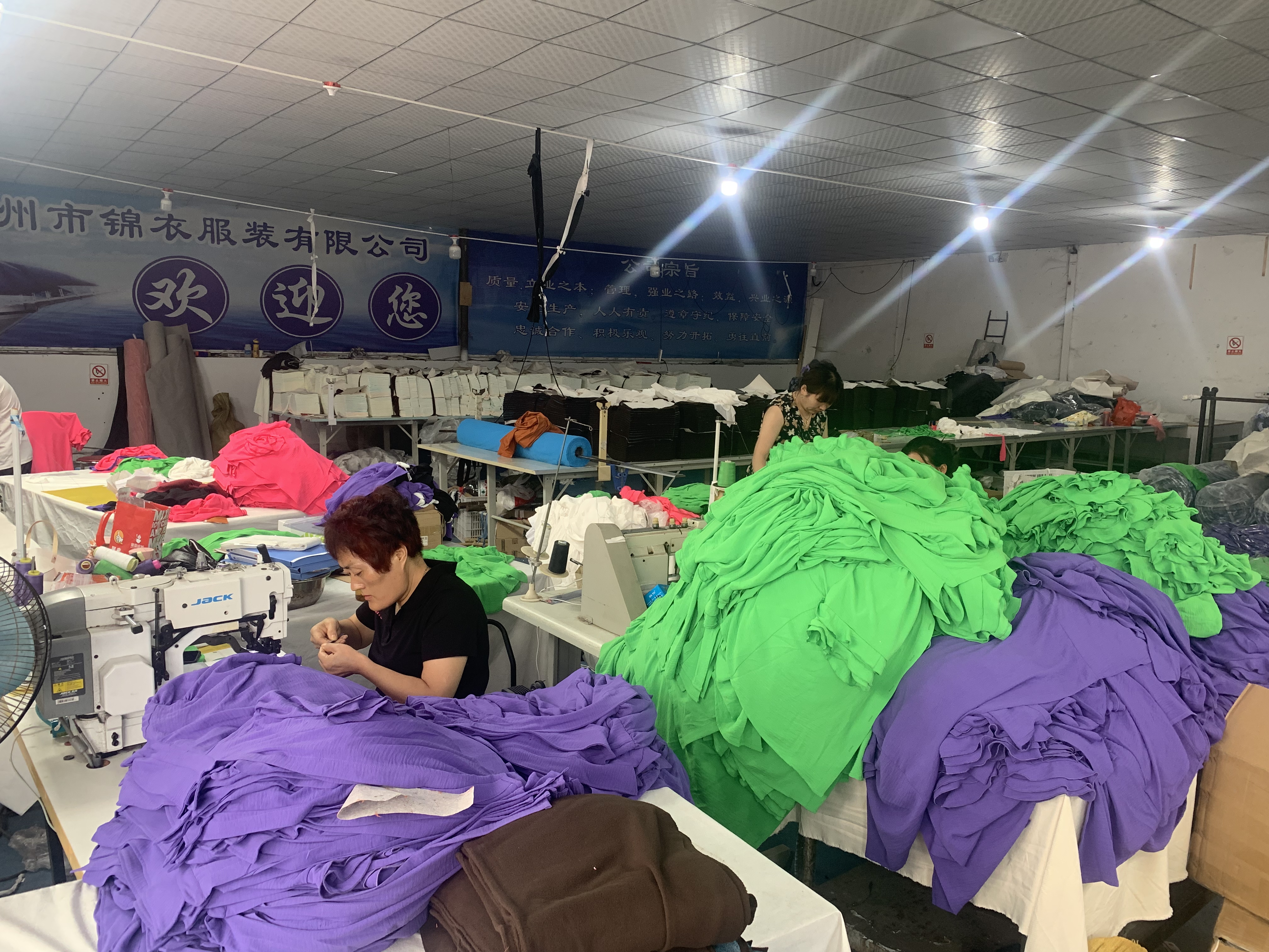 禹州市锦衣服装有限公司工厂图片2