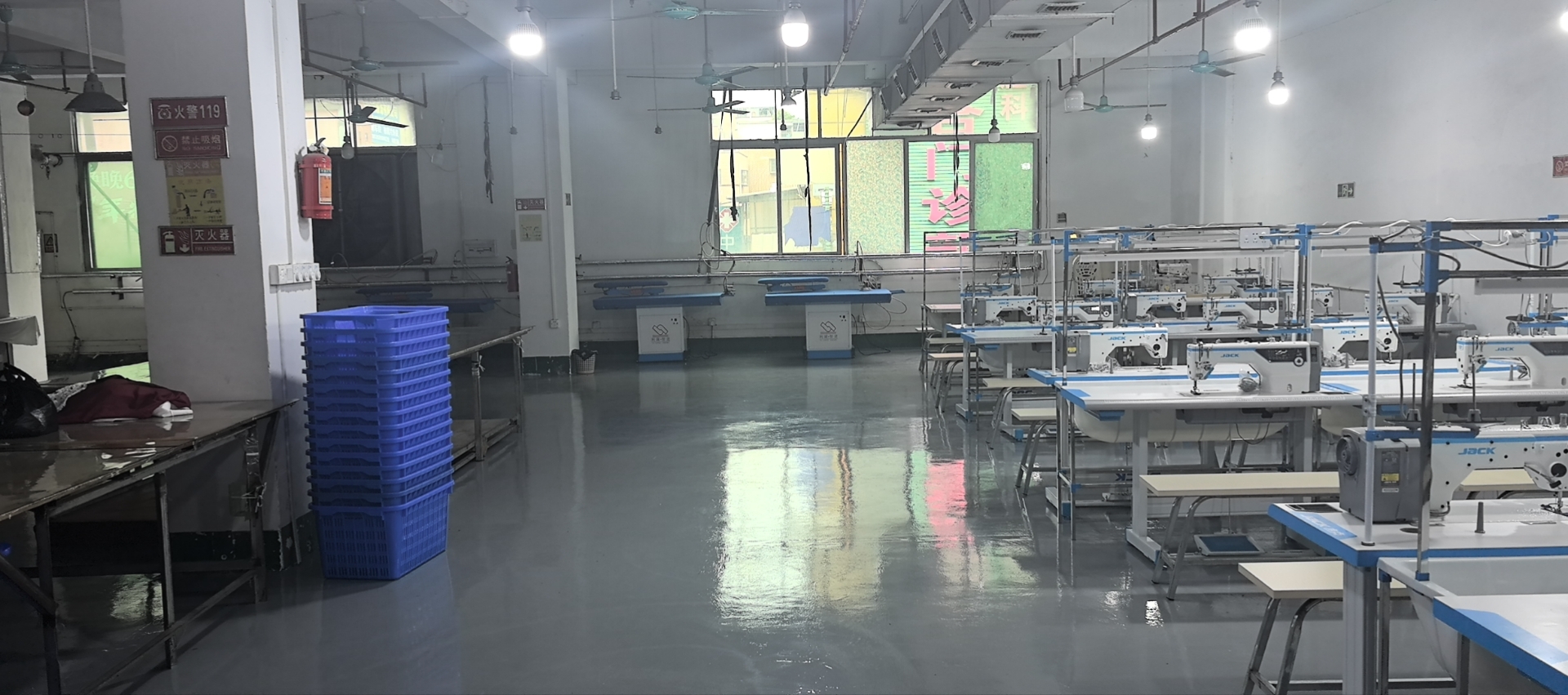 深圳市文蕊贸易有限公司，（番禺）瑕芮服饰工厂图片2