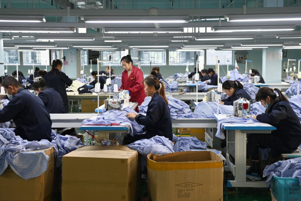 房县伟成制衣厂工厂图片3