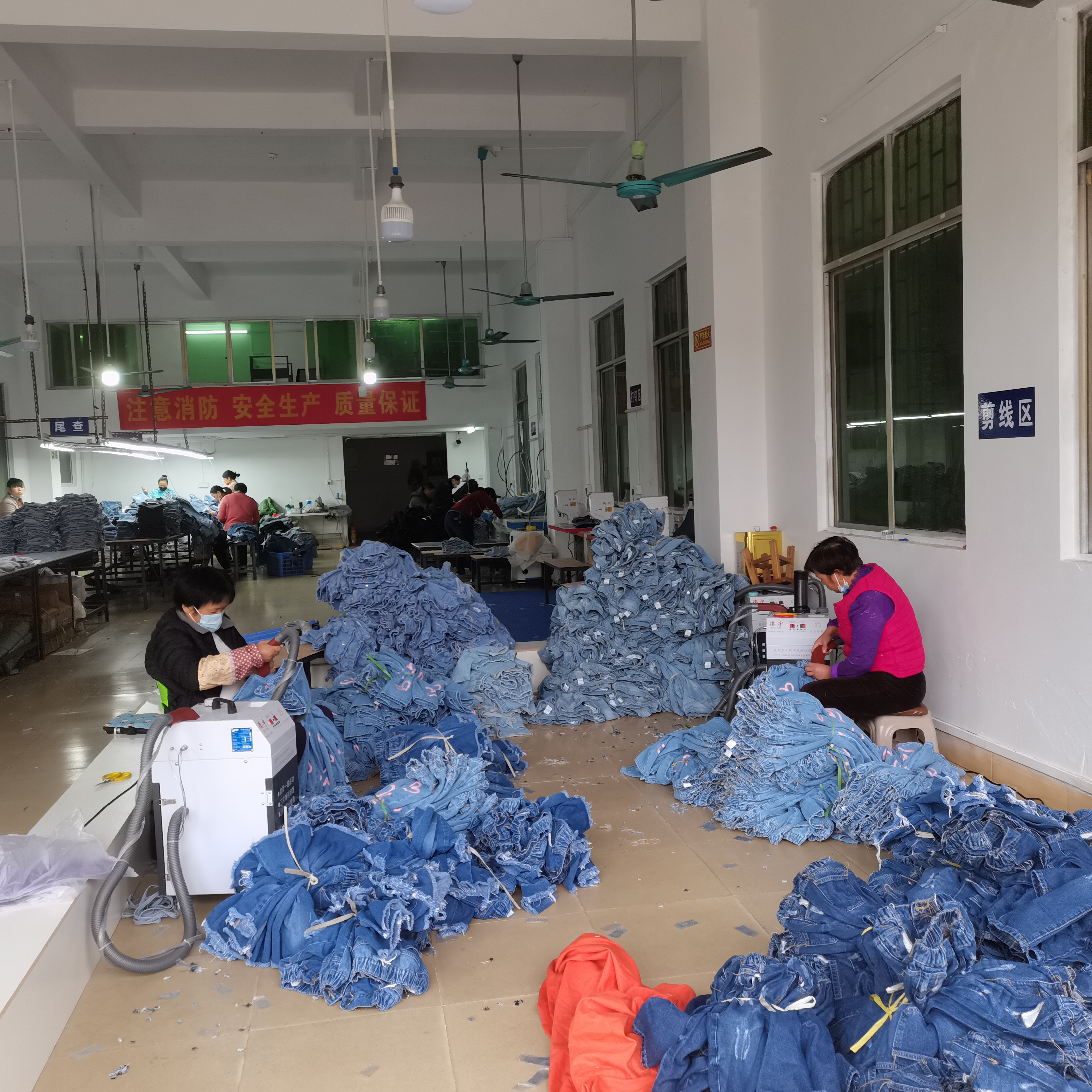 广州市辉腾纺织服装有限公司工厂图片3
