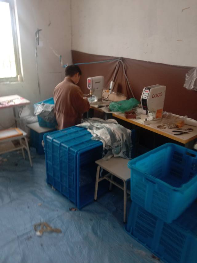 丝杭服饰工厂图片4