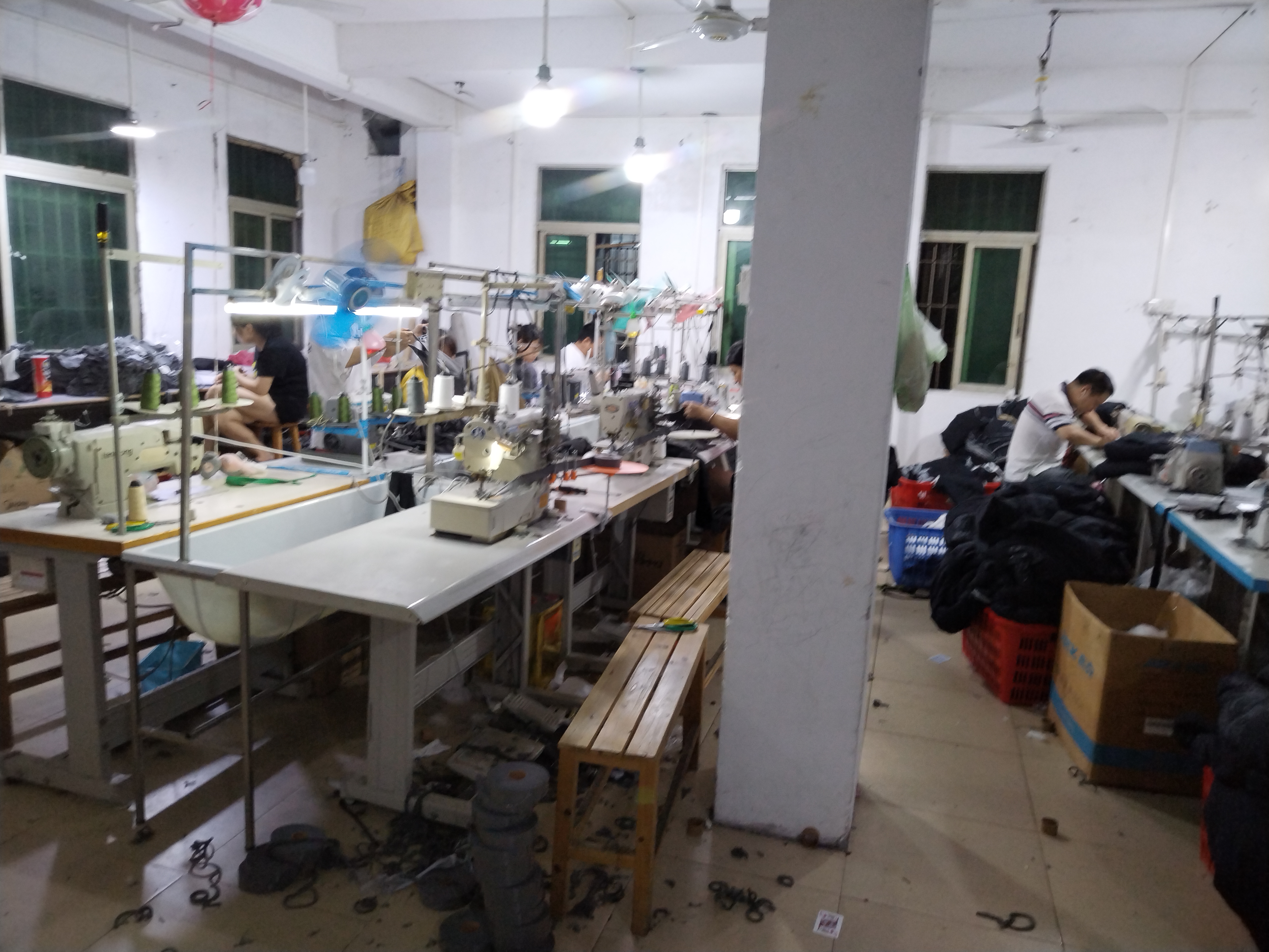 依美阁服装有限公司工厂图片3
