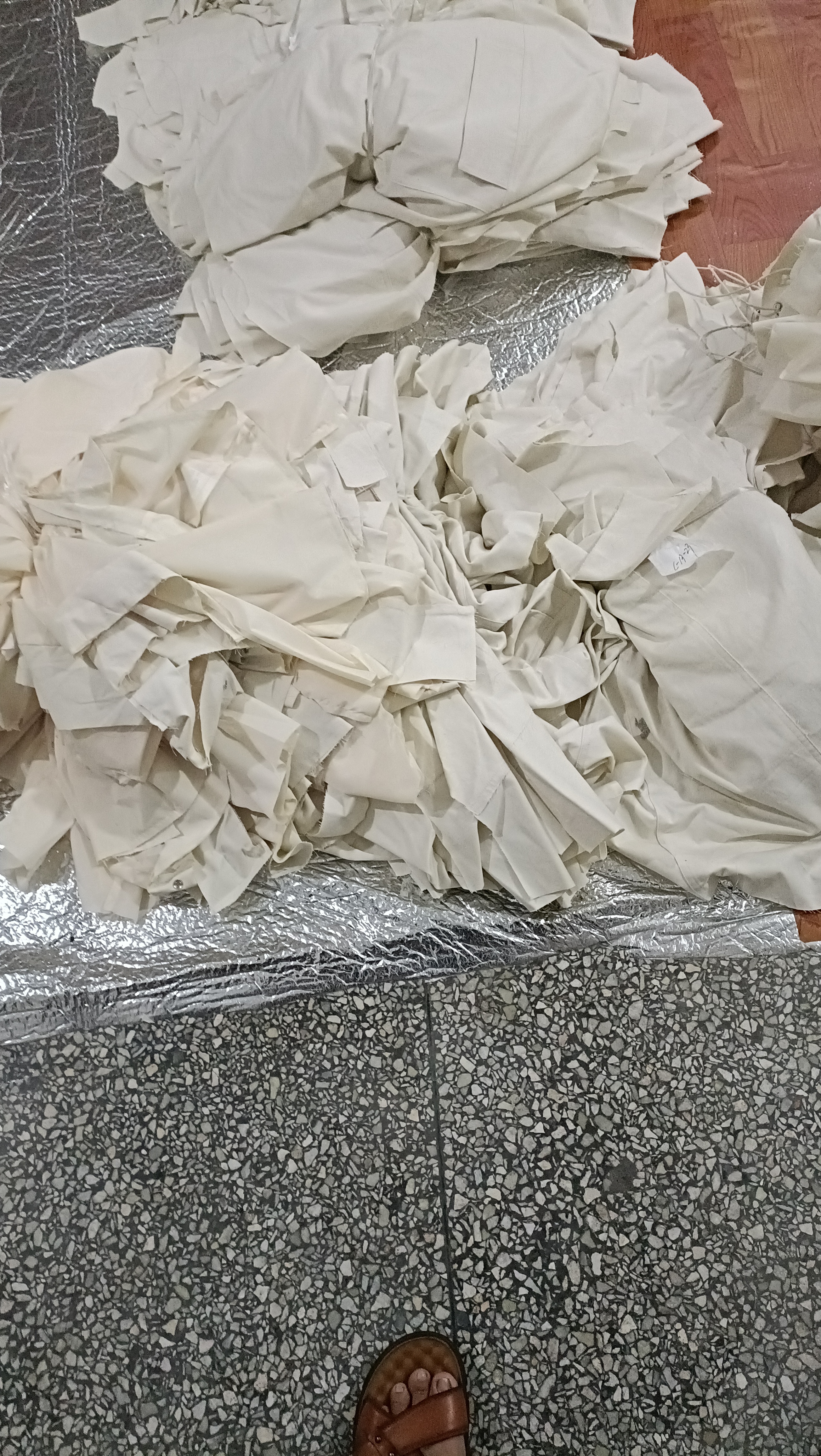 闫清伟制衣厂