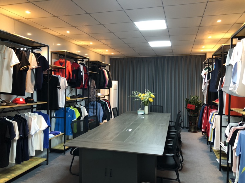 东莞市盈鑫服装有限公司