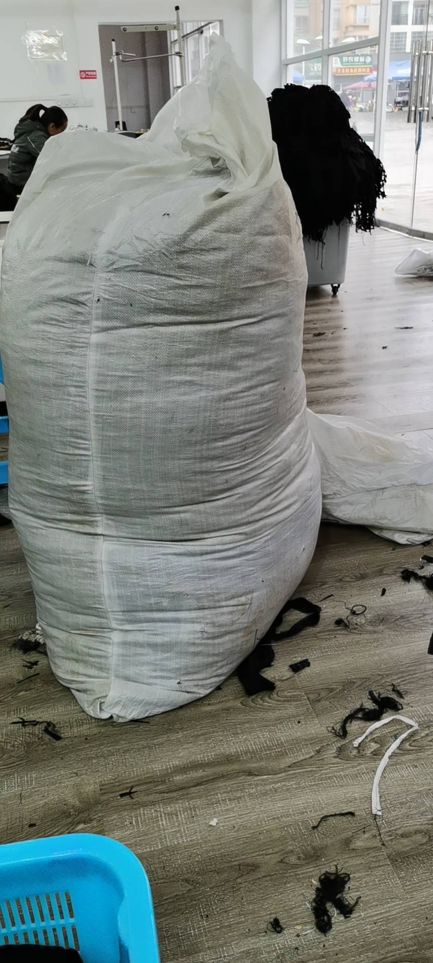 福泉华艺服饰工厂图片2