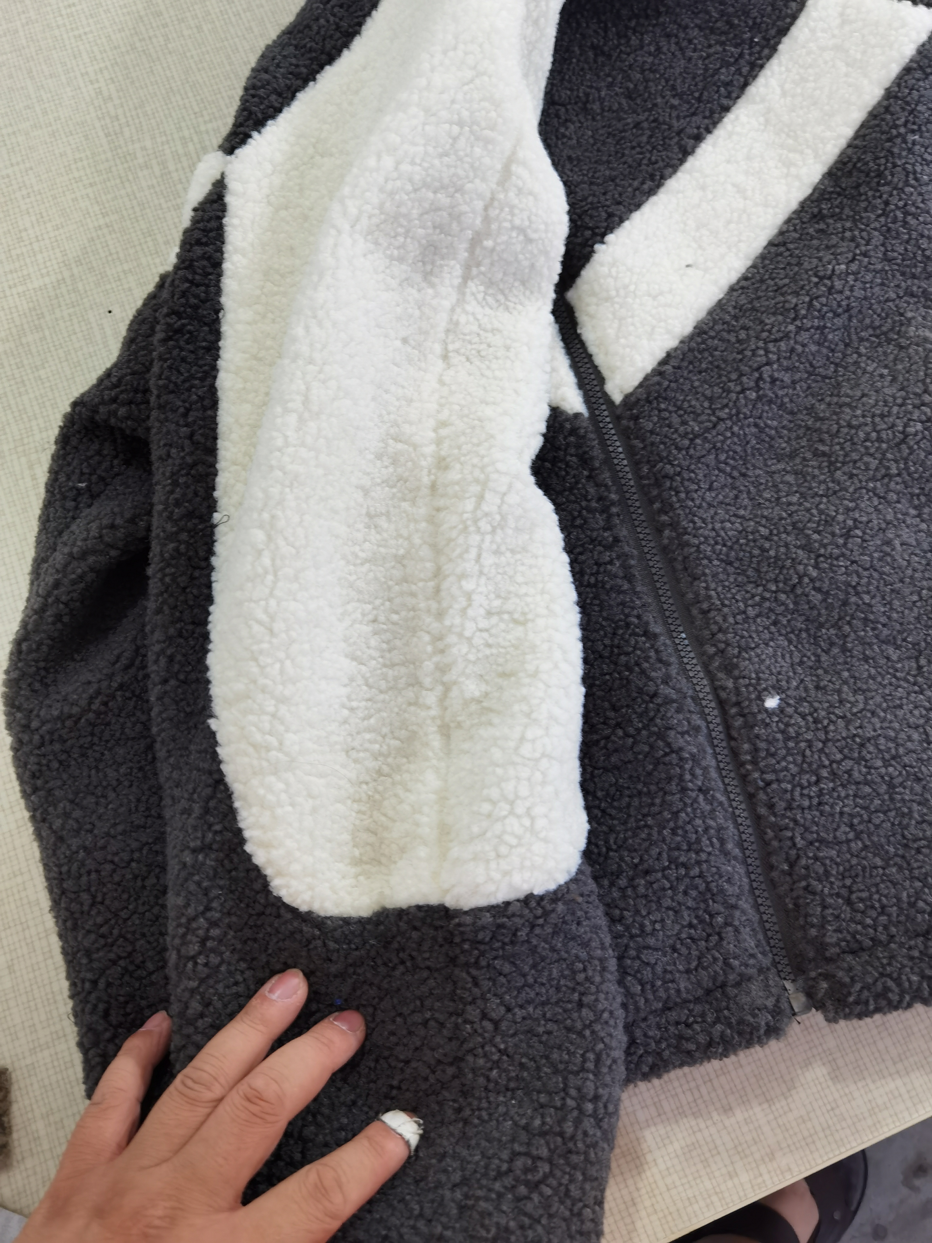 诚毅服饰工厂图片2