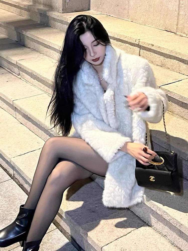 柚柚皮草工厂图片4