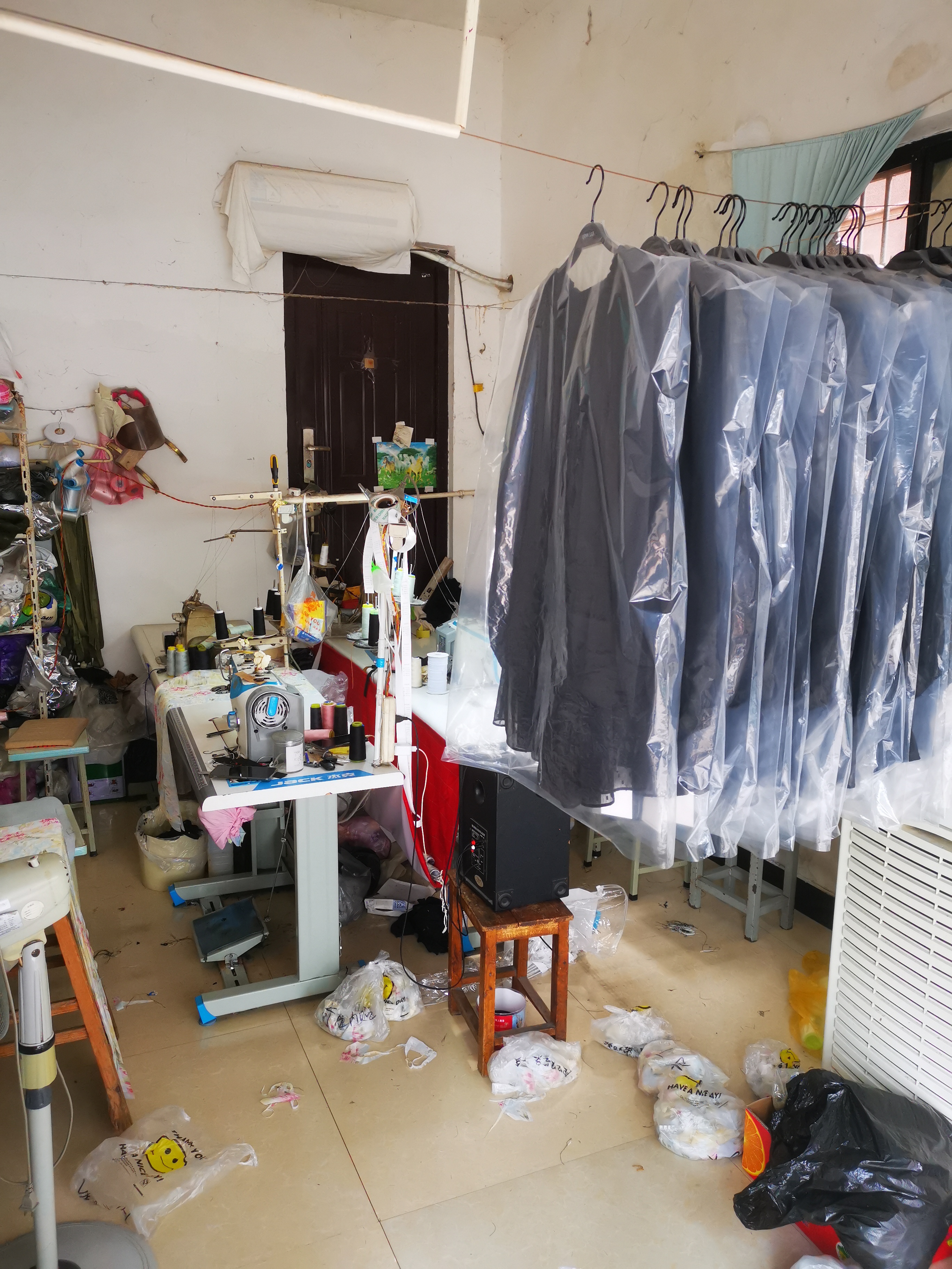 夫妻对服装厂工厂图片2