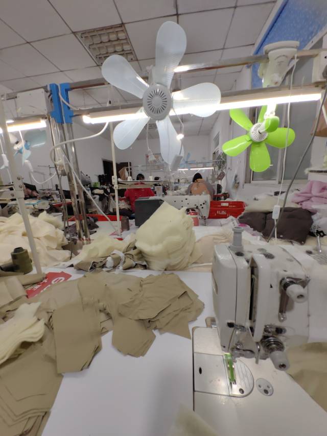 语汐服饰工厂图片3