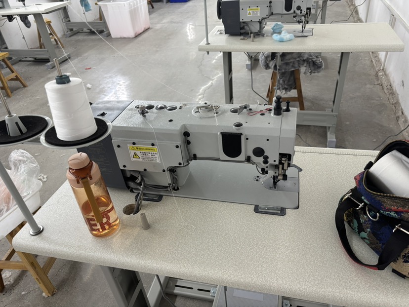 舒婷服装玩具加工厂工厂图片2