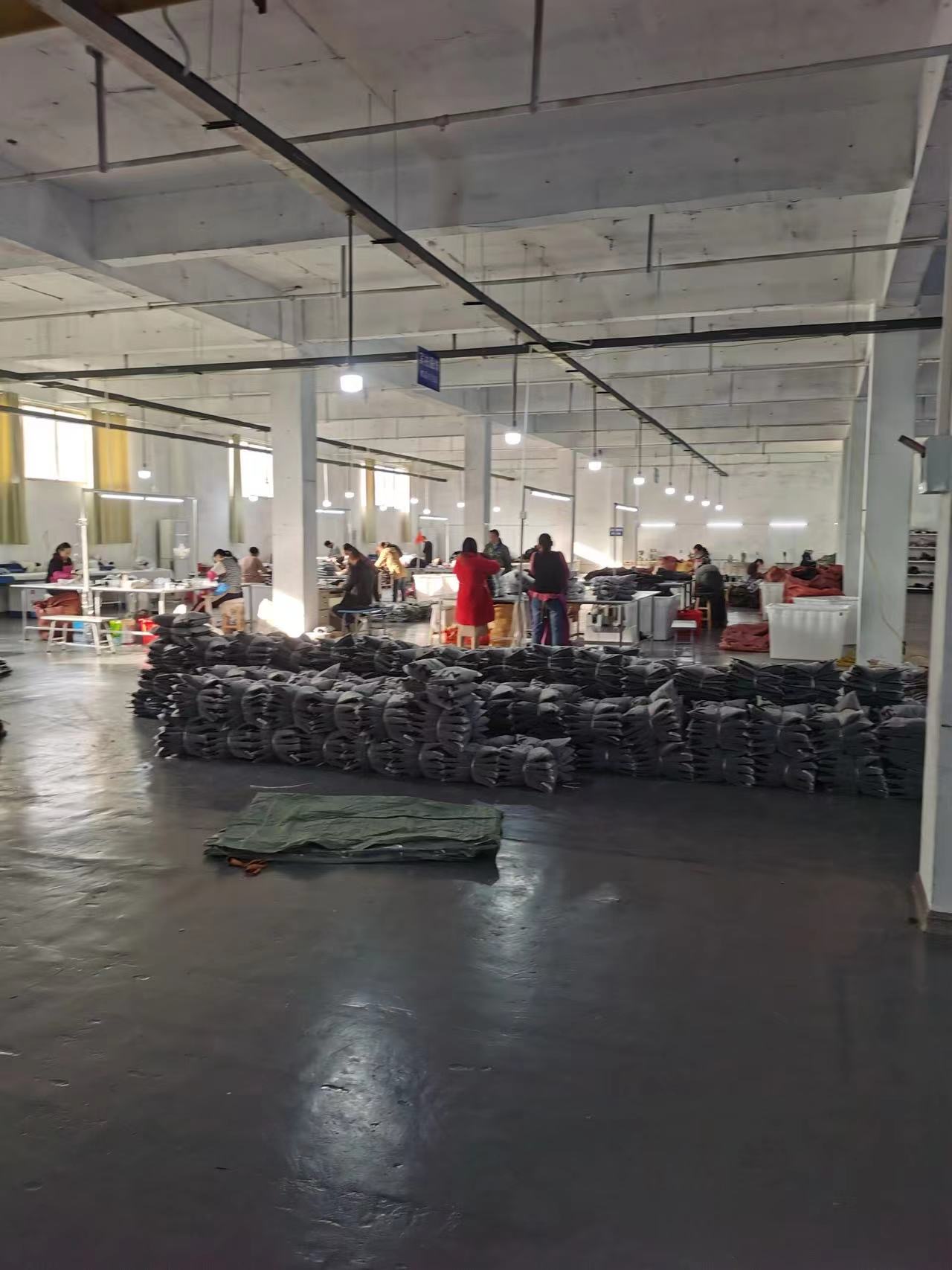 宾柏服饰工厂图片4