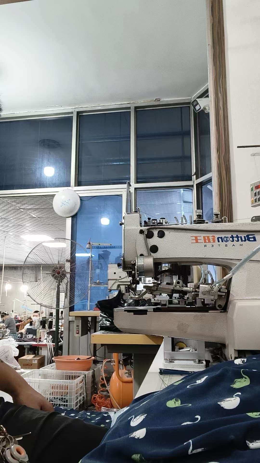 华宇服装厂加工厂工厂图片2
