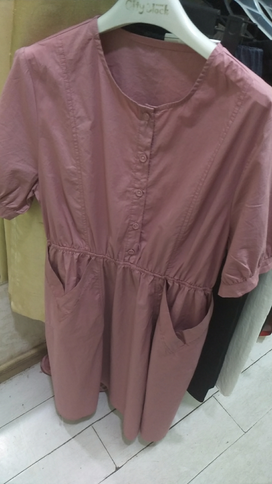 裕荣服饰