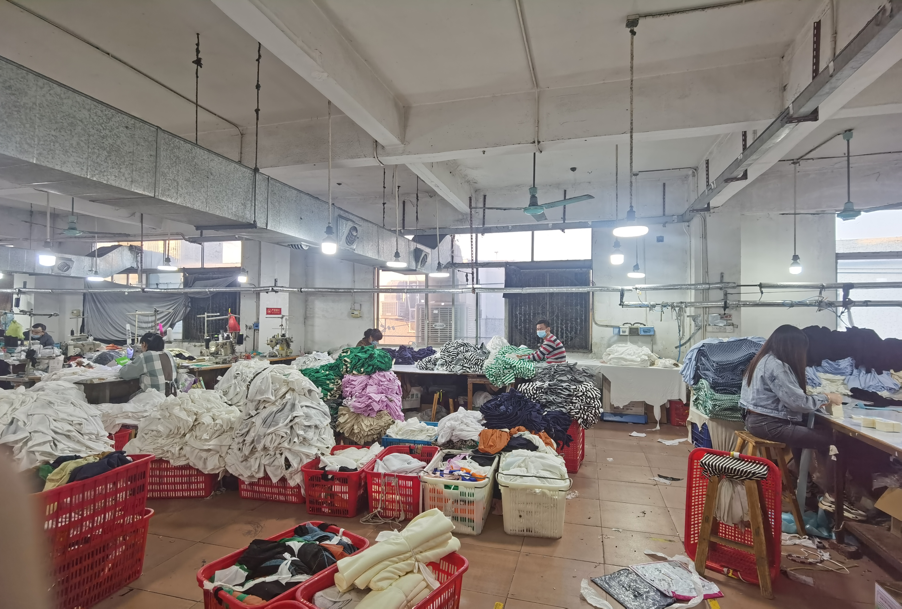 广州艾衣华洛服饰有限公司工厂图片4