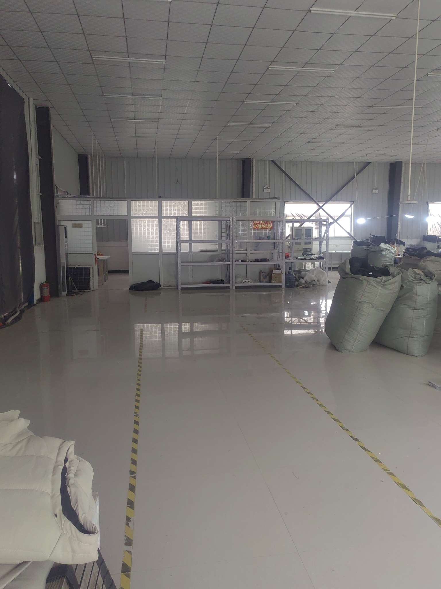 洛阳丝缕服饰工厂图片2