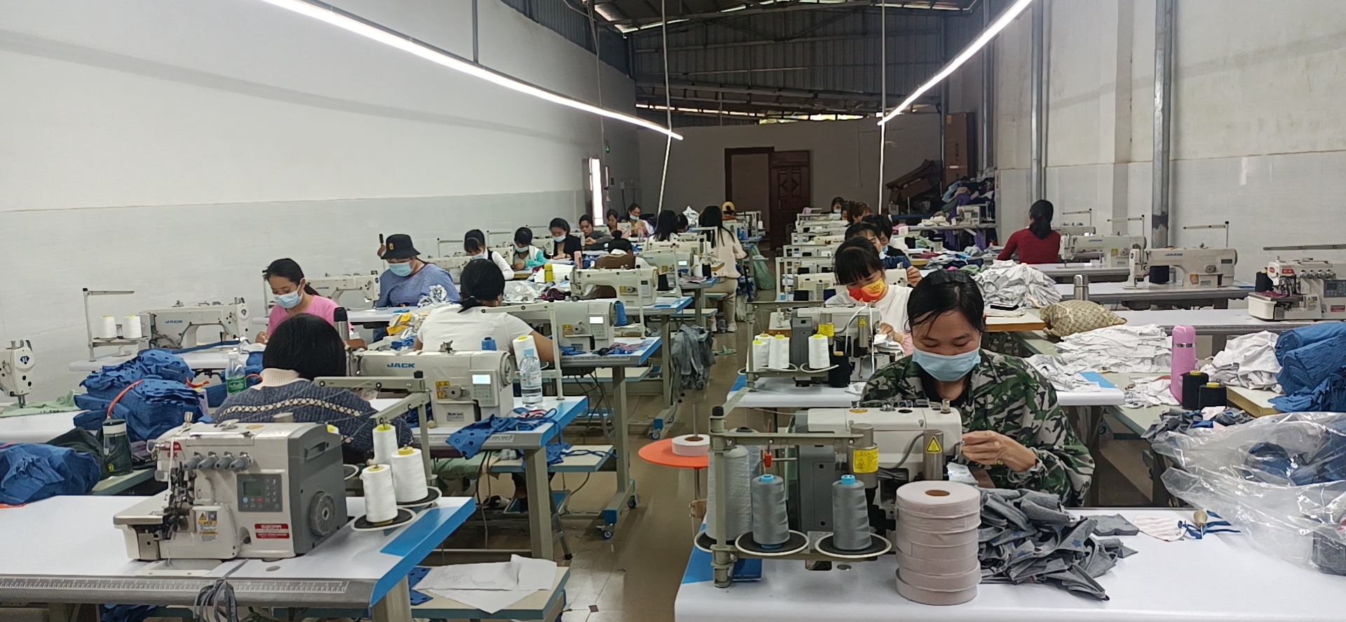 广西荣林服饰有限公司工厂图片3