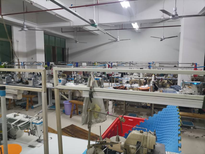 广州瑞弘服装公司工厂图片4