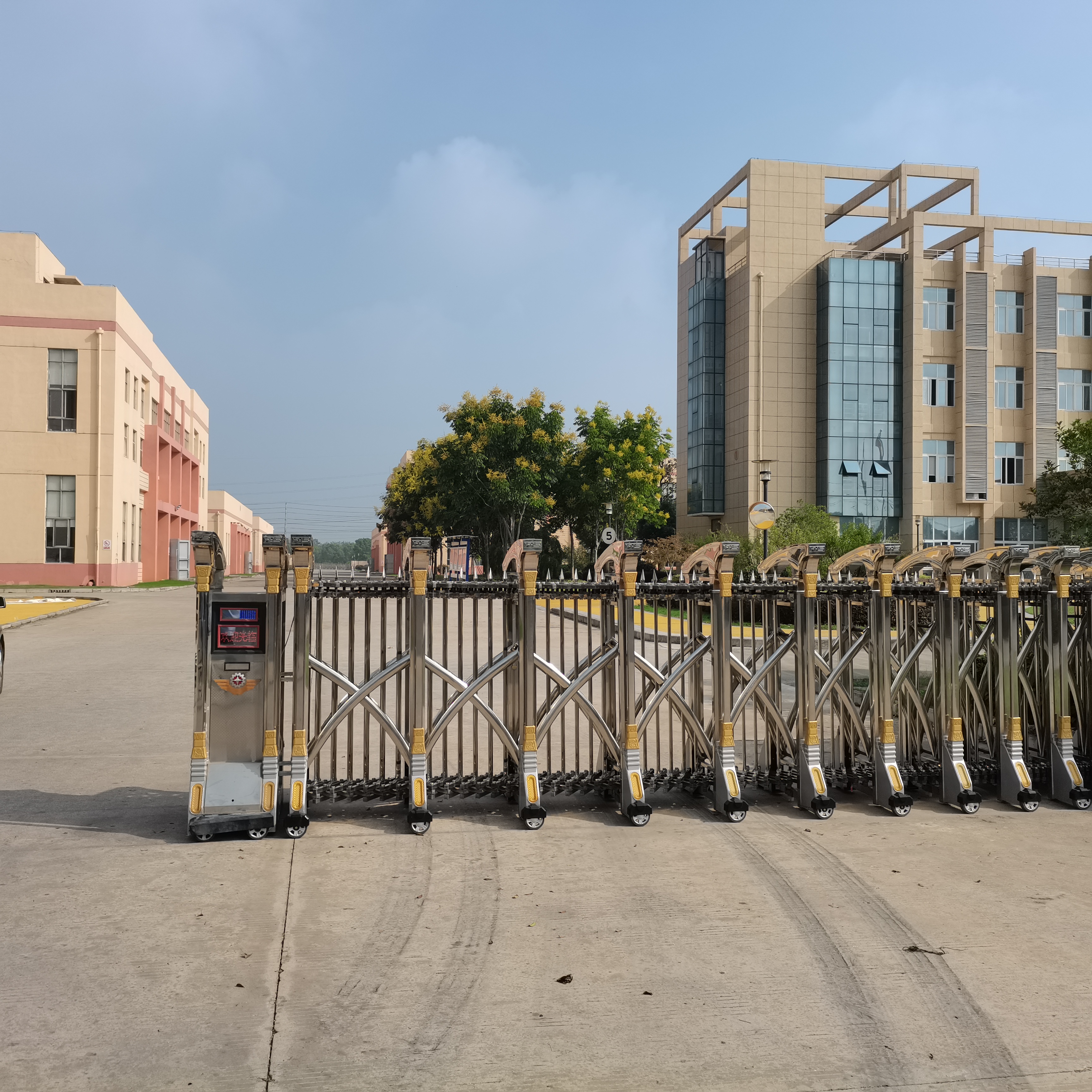 江苏省镇江市一马先制衣有限公司