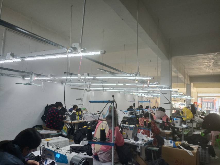 鑫乐服饰工厂图片3