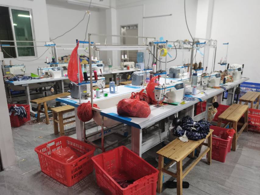 洪兴服装加工厂工厂图片2