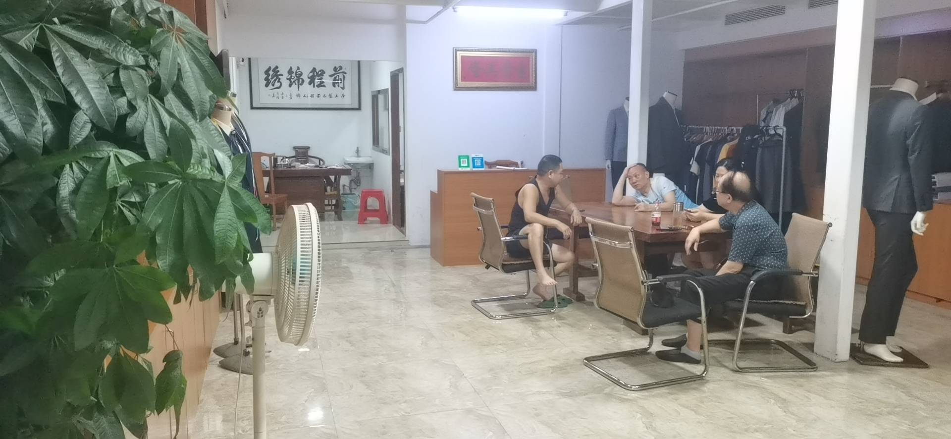 莞驰洋服工厂图片3