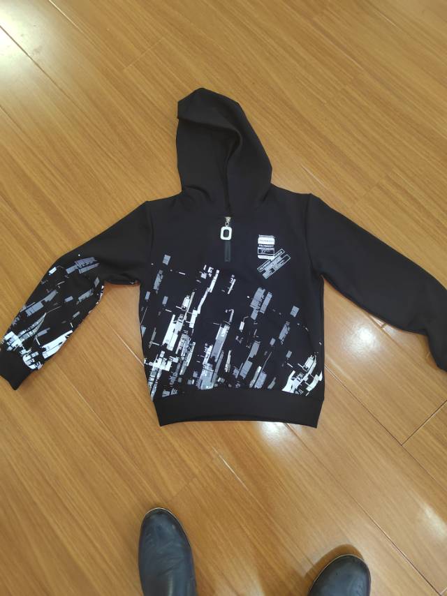 红彩霞服饰