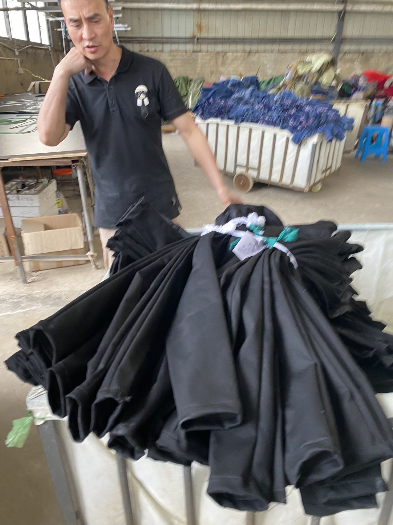 布隆服装