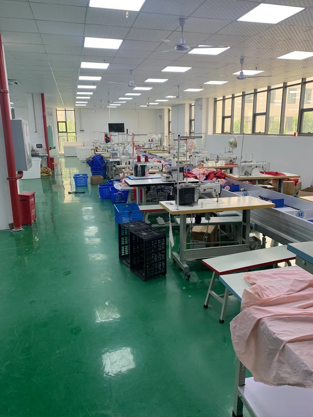湖北省至简服饰有限公司工厂图片2