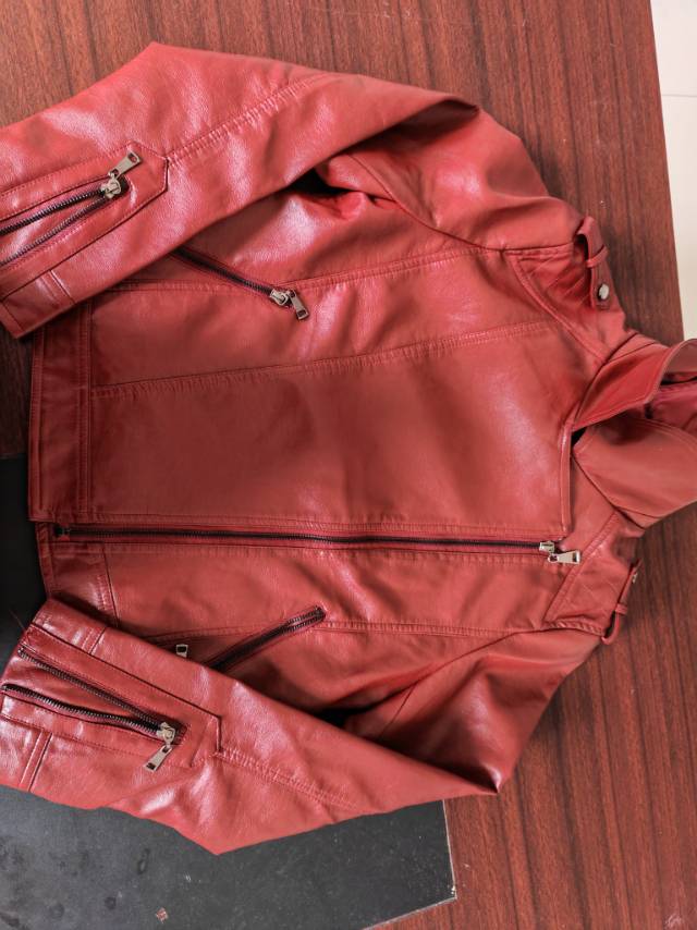 衣鸣服装