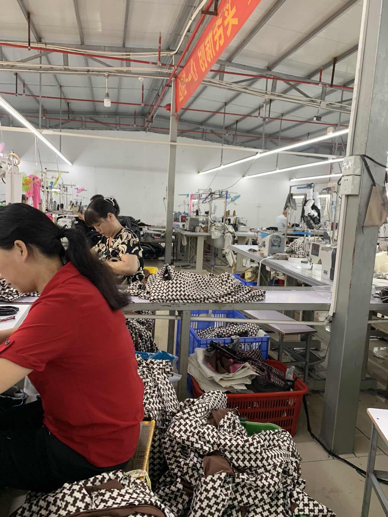 七月服饰工厂图片2