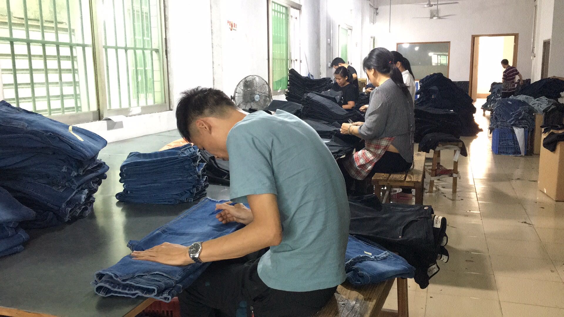 佛山市顺德区亦泰服装有限公司工厂图片4